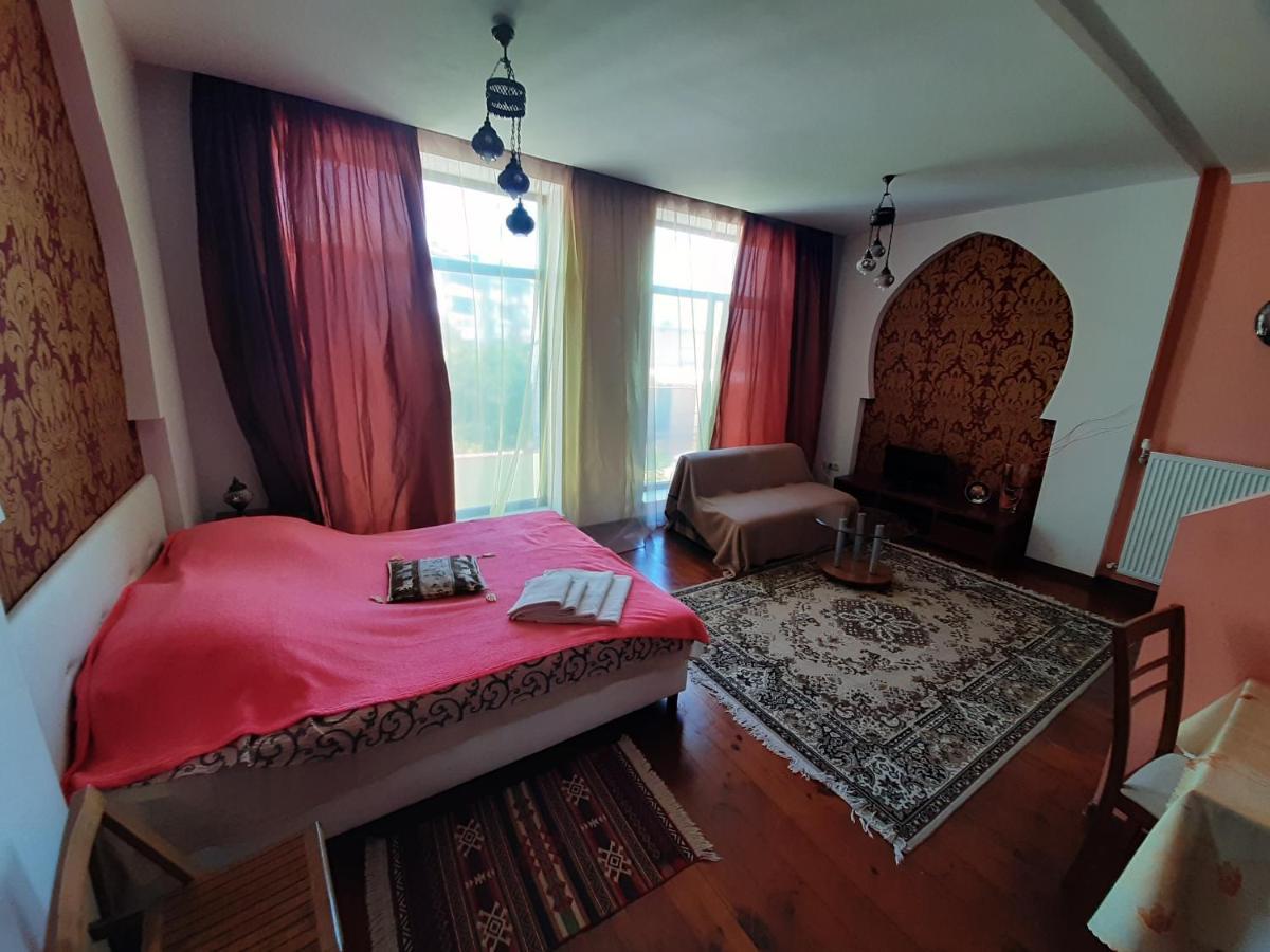 Guest House Chornomorsk Exterior photo