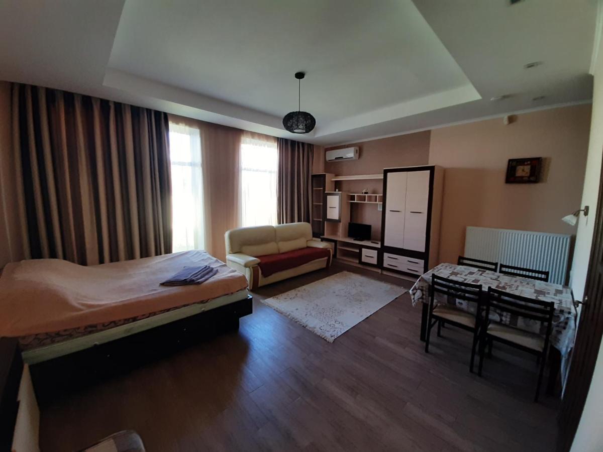 Guest House Chornomorsk Exterior photo