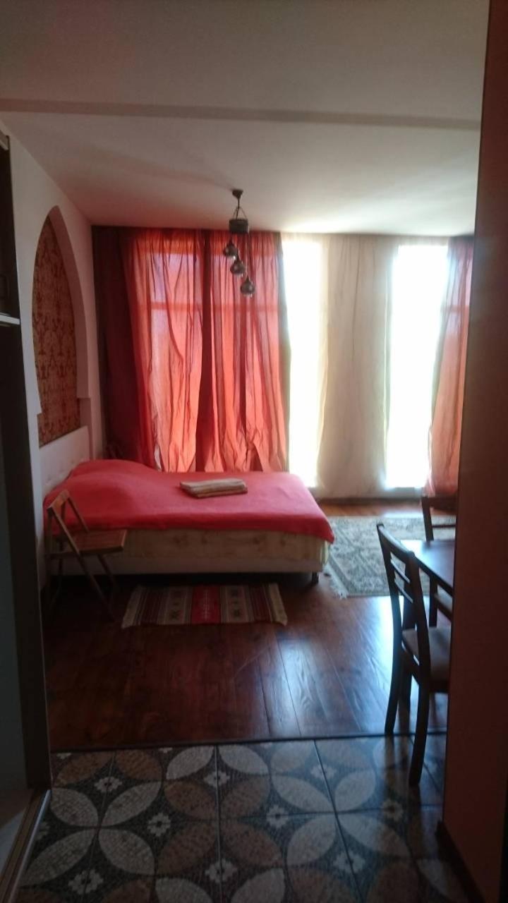 Guest House Chornomorsk Exterior photo